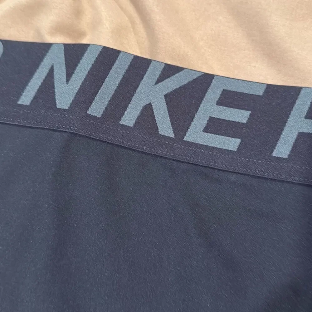 Nike Pro black